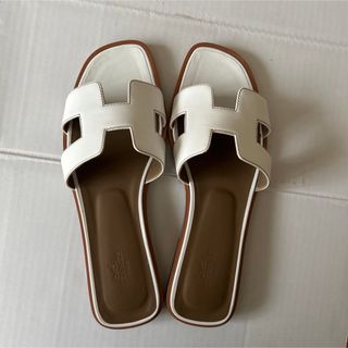 Hermes - エルメス オラン 37.5 HERMES サンダル ホワイトの通販 by