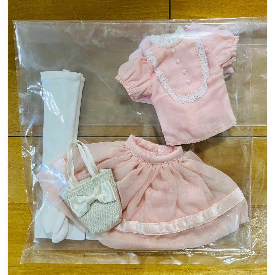 リカちゃん　キャッスル　ジェニー　momoko 服　ユノラ　27cm 新品