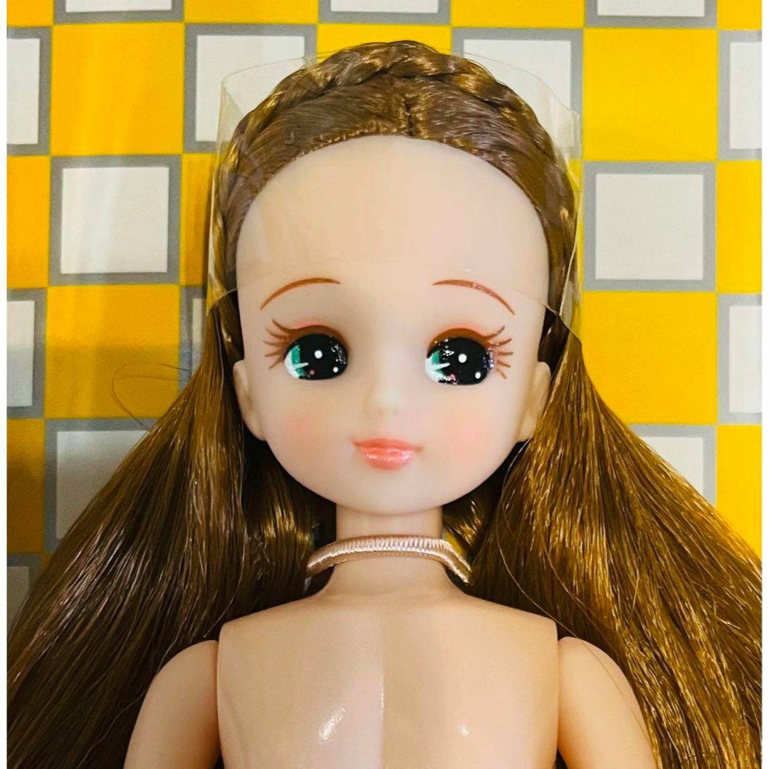 リカちゃん　キャッスル　2022年　7月　ドールコレクション　新品　人形