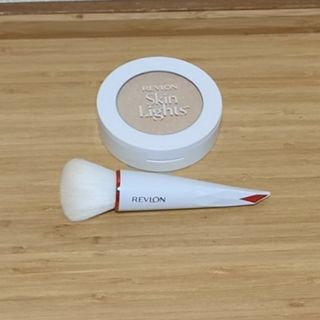 レブロン(REVLON)のレブロン　スキンライト　プレストパウダー　N　102(フェイスパウダー)