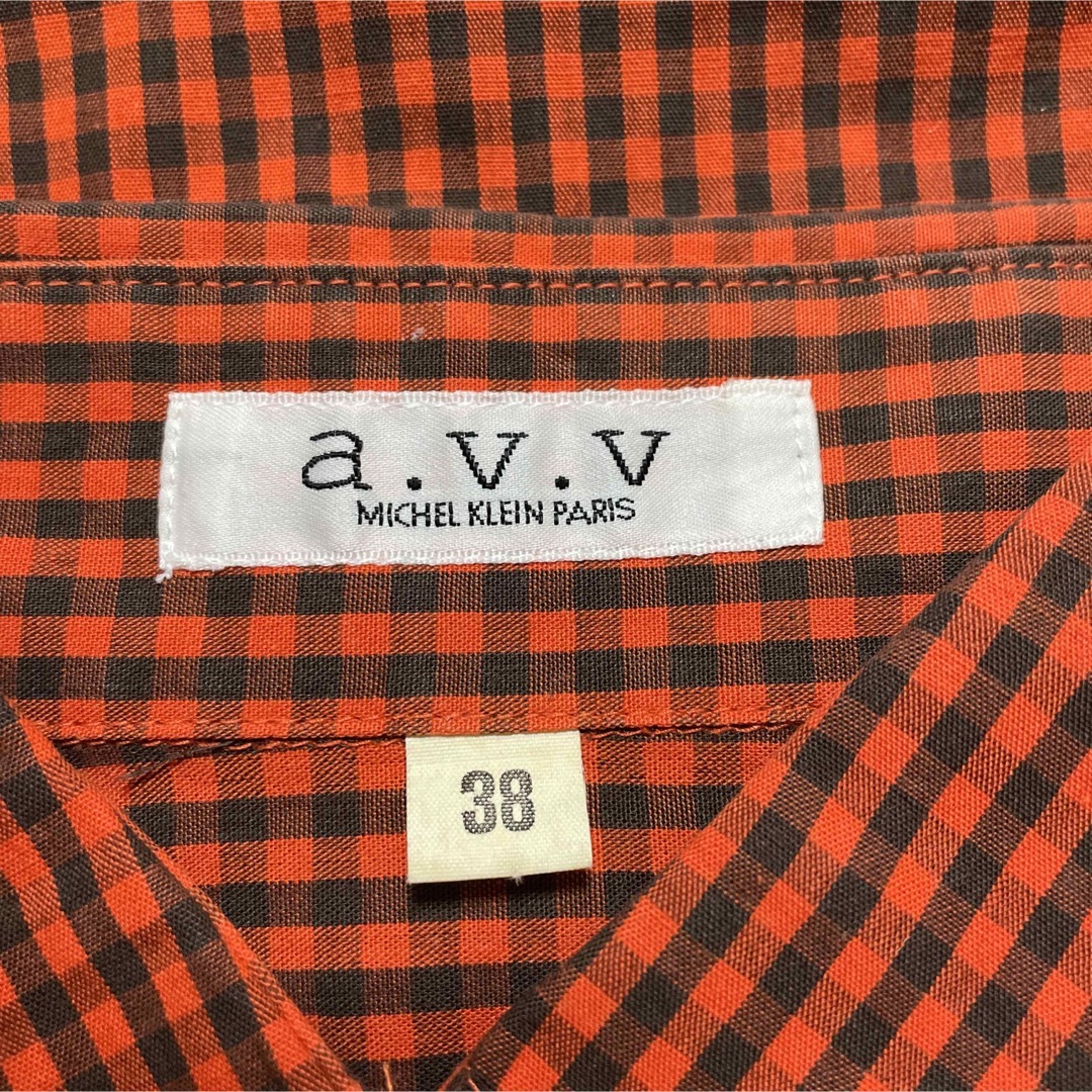 a.v.v(アーヴェヴェ)の新品 a.v.v アーヴェーヴェ 長袖シャツ 38 M オレンジ系 未使用 レディースのトップス(シャツ/ブラウス(長袖/七分))の商品写真