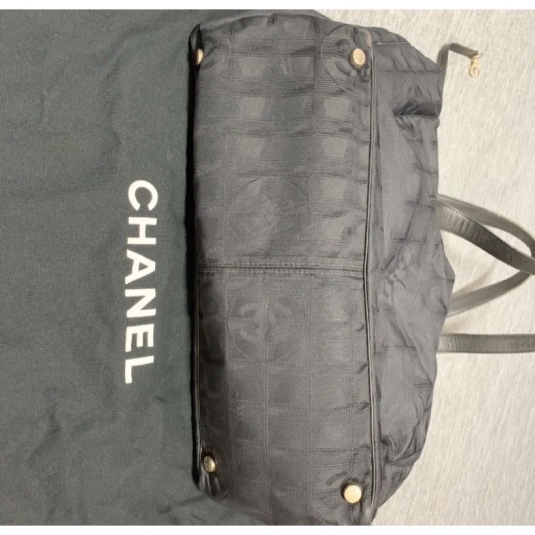 CHANEL(シャネル)のCHANEL トラベルライン　トート　バッグ　ブラック　黒　 レディースのバッグ(トートバッグ)の商品写真