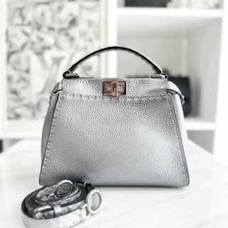 フェンディ(FENDI)の美品☆　フェンディ　ピーカブー　ミニ　セレリア　シルバー　2way　8BN244(ハンドバッグ)