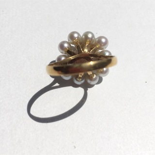 17粒の本真珠が咲く　18金のリング 12号  新品未使用  宝石店ストック品