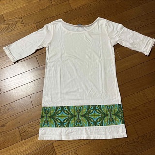 ユニクロ(UNIQLO)のユニクロ　ロングTシャツs(Tシャツ(長袖/七分))