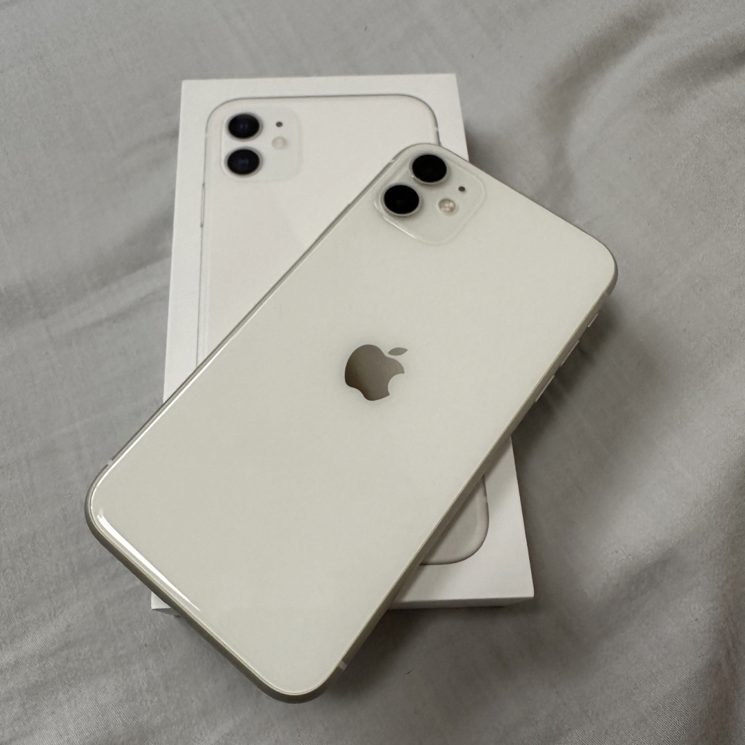 iPhone11 64GB SIMフリーホワイトカラー