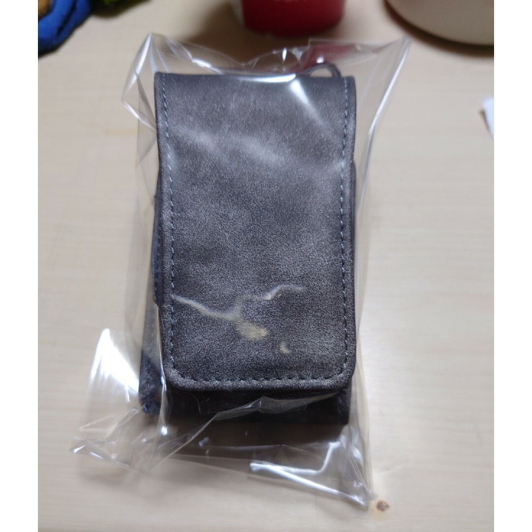 グロー　ケース スマホ/家電/カメラのスマホアクセサリー(モバイルケース/カバー)の商品写真