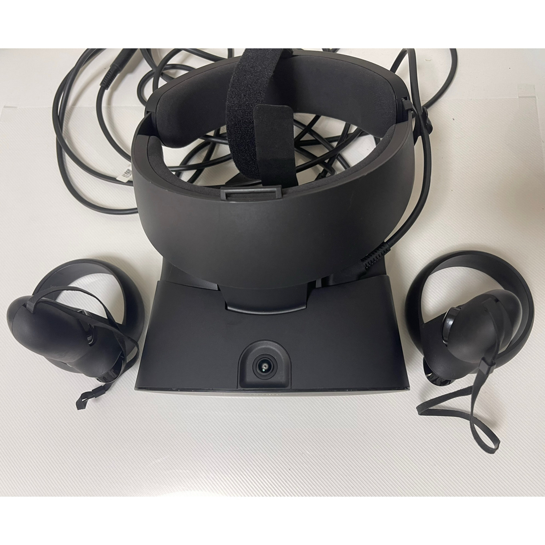 Lenovo(レノボ)のOculus Rift S PC接続専用 高性能VRヘッドセット＆コントローラー エンタメ/ホビーのゲームソフト/ゲーム機本体(家庭用ゲーム機本体)の商品写真