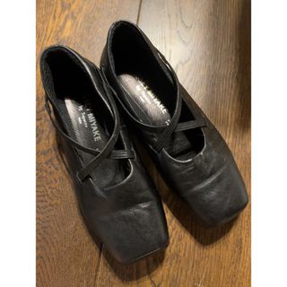 イッセイミヤケ 靴の通販 100点以上 | ISSEY MIYAKEを買うならラクマ