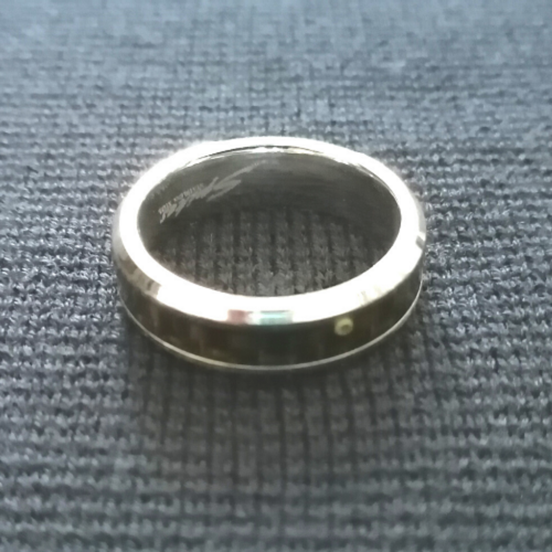 【超美品】タングステンリング 指輪 ／ レッド・ブラック ／ 16号 メンズのアクセサリー(リング(指輪))の商品写真