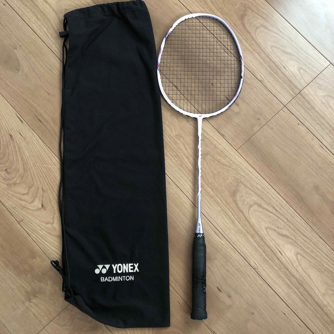 アストロクスYONEX バドミントンラケット アストロクス66 ケースつき