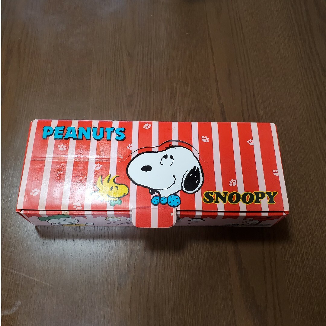 SNOOPY(スヌーピー)のスヌーピー　ガラスコップ　5個セット 新品 インテリア/住まい/日用品のキッチン/食器(グラス/カップ)の商品写真