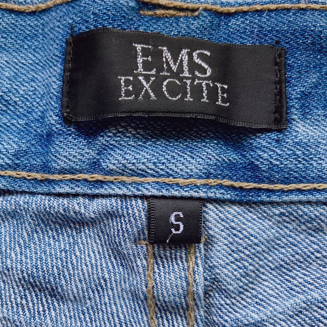 EMSEXCITE(エムズエキサイト)のEMS EXCITE デニム ショートパンツ ローライズ 短パン S レディースのパンツ(デニム/ジーンズ)の商品写真