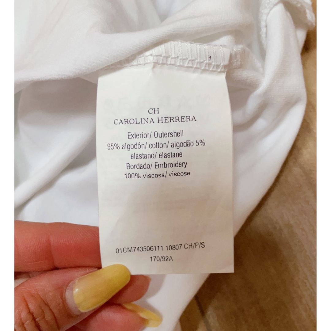 新品未使用 CAROLINA HERRERA Tシャツ キャロライナヘレラ