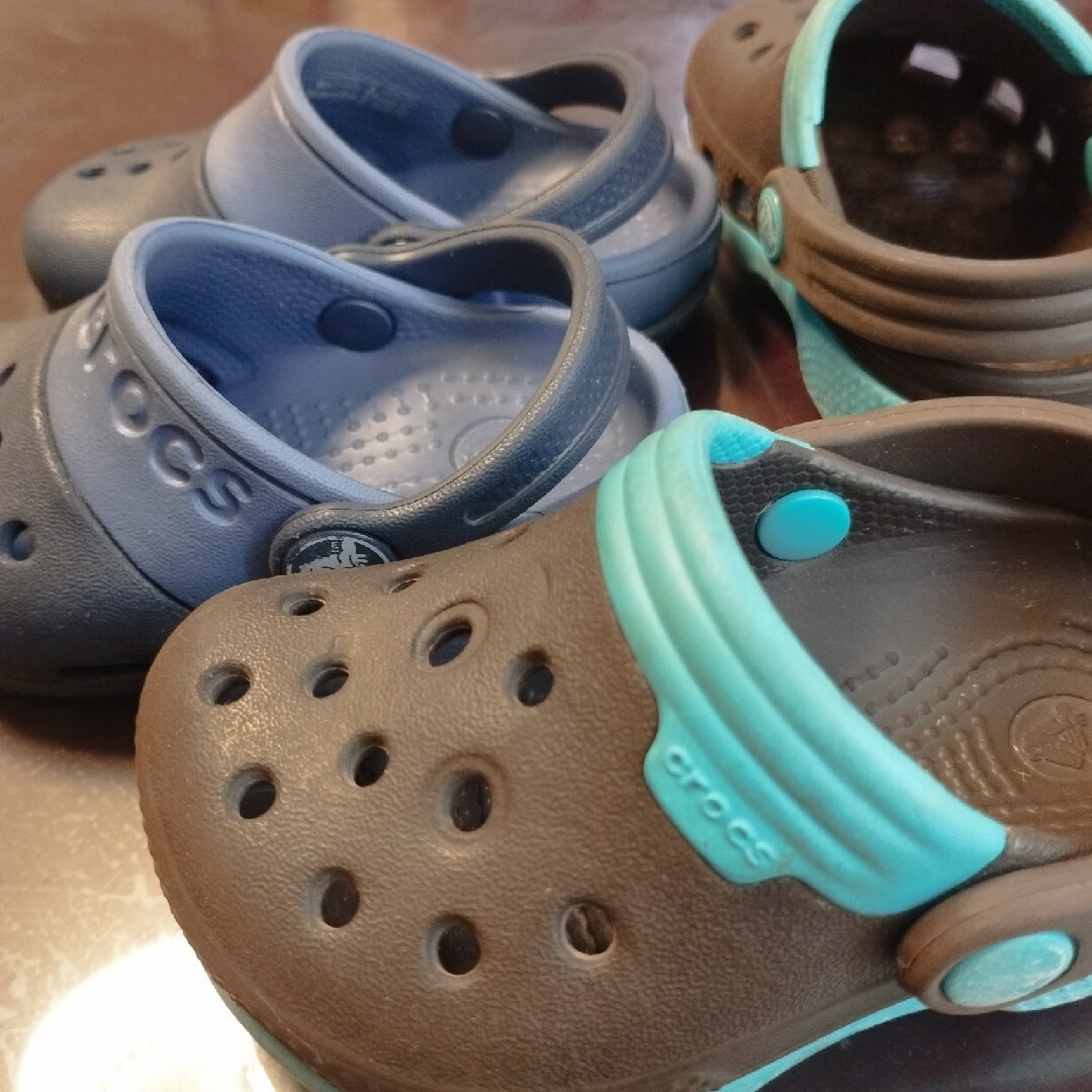 crocs(クロックス)のクロックス　キッズ　デュエット　２足セット キッズ/ベビー/マタニティのベビー靴/シューズ(~14cm)(サンダル)の商品写真