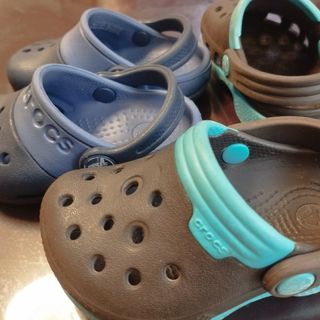 クロックス(crocs)のクロックス　キッズ　デュエット　２足セット(サンダル)