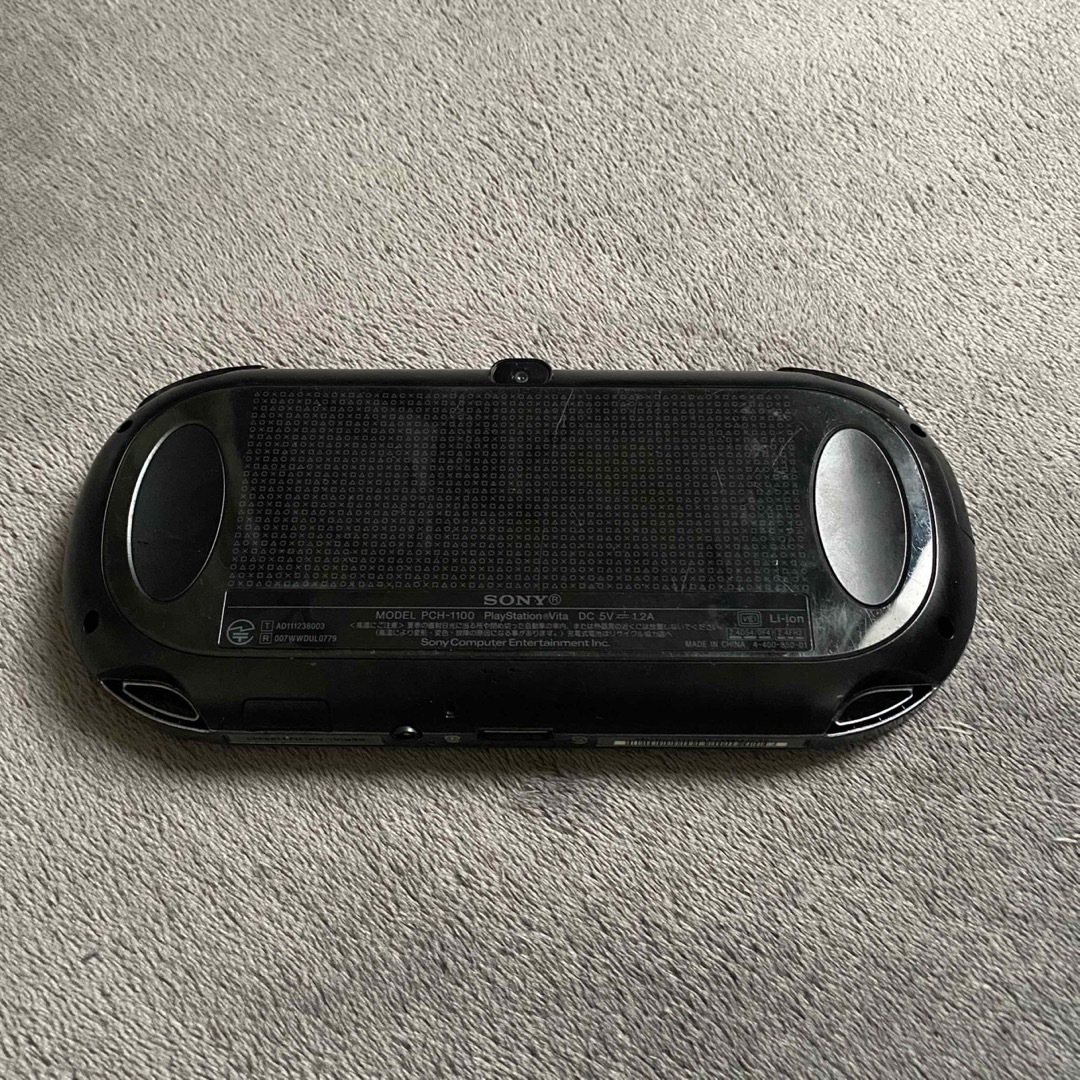 psvita 本体　初期　充電器付き