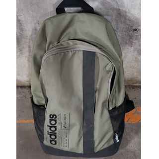 アディダス(adidas)のアディダス中古リュック(リュック/バックパック)