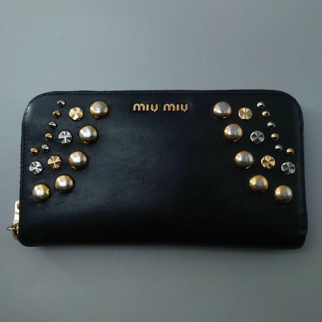 miumiu ミュウミュウ 長財布 ラウンドファスナー レザー黒スタッズ