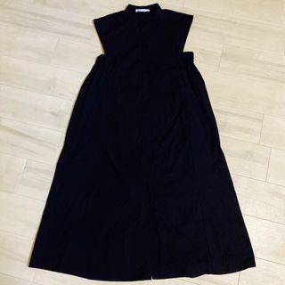 ZARA ノースリーブミディワンピース ブラック