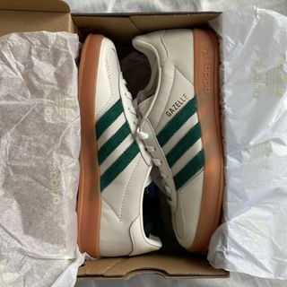 オリジナルス(Originals（adidas）)のAdidas Gazelle Indoor 23.0サイズ(スニーカー)