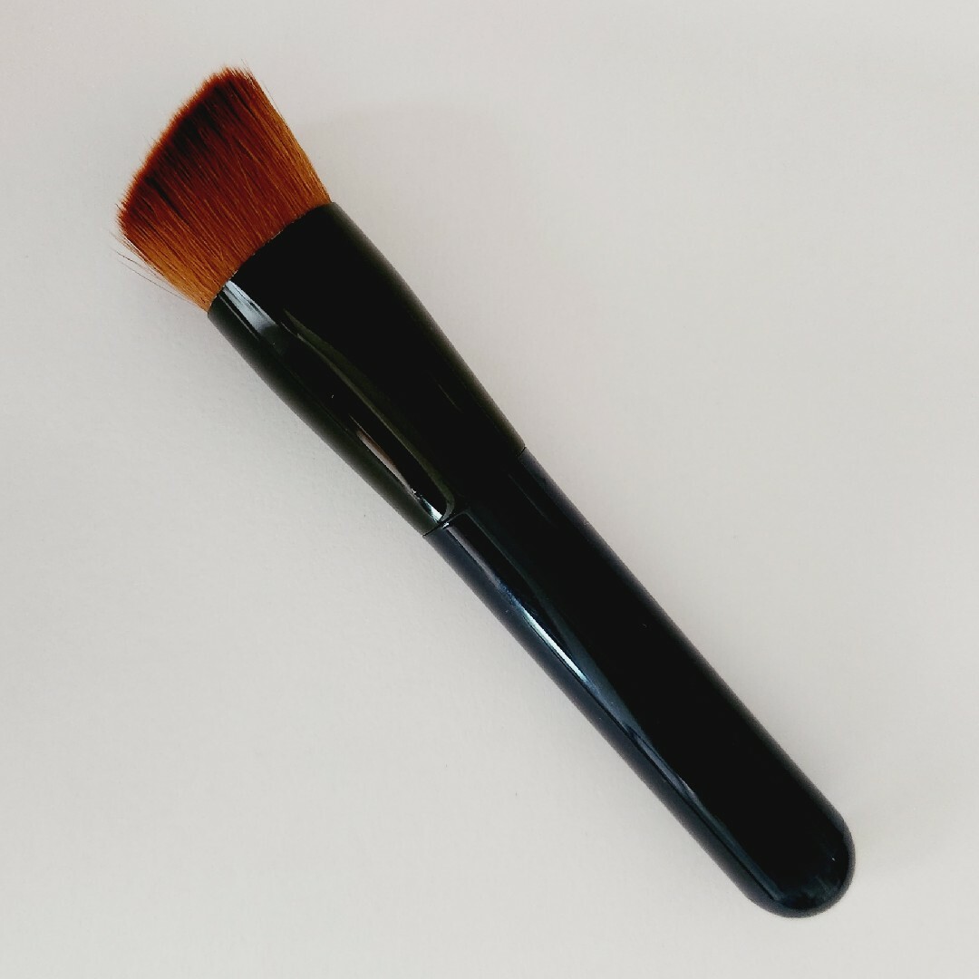 SHISEIDO (資生堂)(シセイドウ)の資生堂　ファンデーションブラシ　パウダリーファンデーション　リキッドファンデーシ コスメ/美容のメイク道具/ケアグッズ(ブラシ・チップ)の商品写真