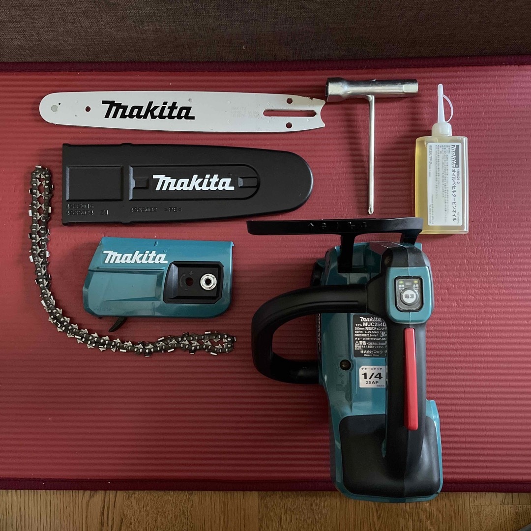 Makita(マキタ)のマキタ　充電式チェーンソー18v 自動車/バイクのバイク(工具)の商品写真