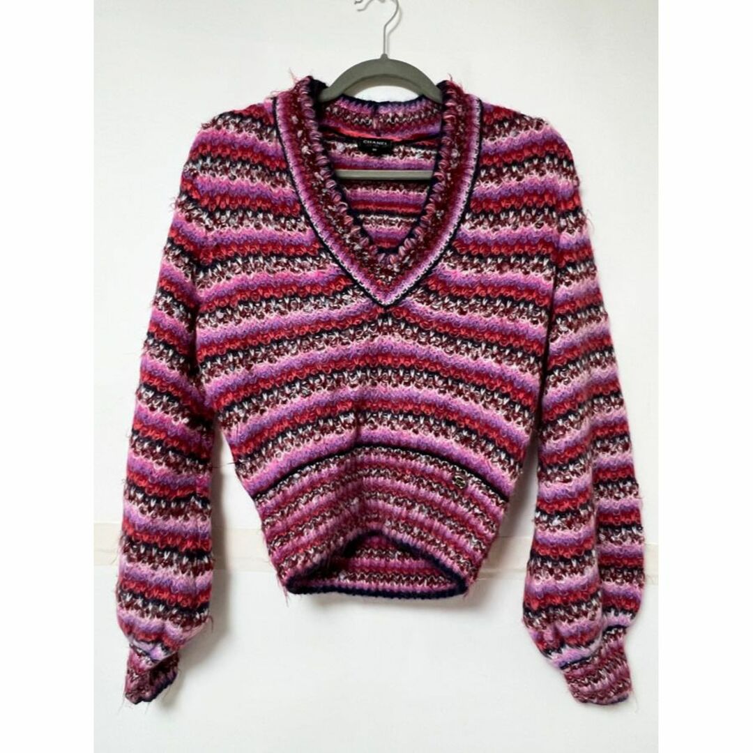 CHANEL - シャネル レディース ニット Vネック ピンク レッド マルチ CHANEL - シャネル レディース ニット Vネック ピンク レッド マルチ