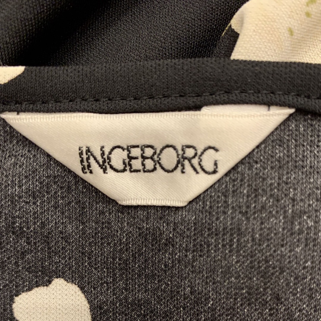 INGEBORG   黒地カメリアロゴ入チュニック