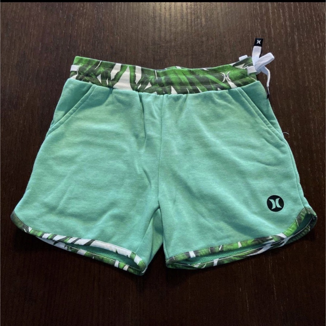 Hurley(ハーレー)の【未使用】Hurley スウェットショートパンツ　レディース レディースのパンツ(ショートパンツ)の商品写真