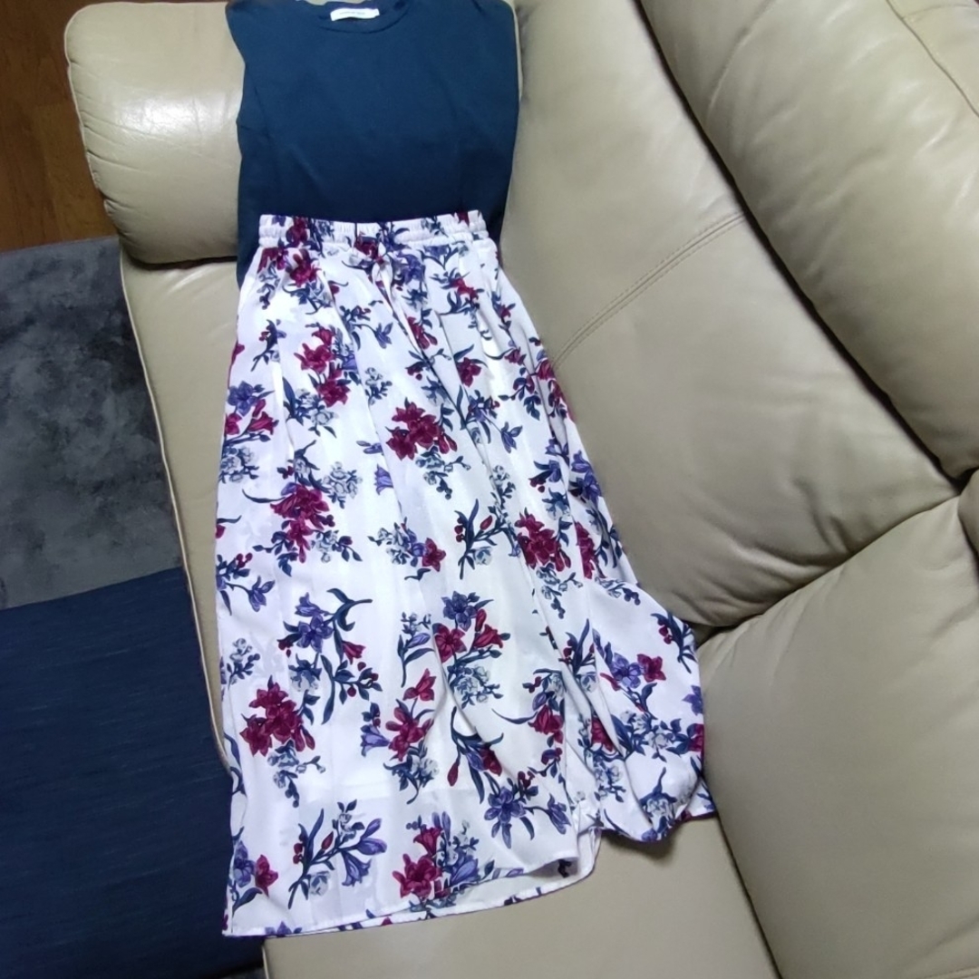 JEANASIS(ジーナシス)の花柄のロングスカート風☆パンツ レディースのスカート(ロングスカート)の商品写真