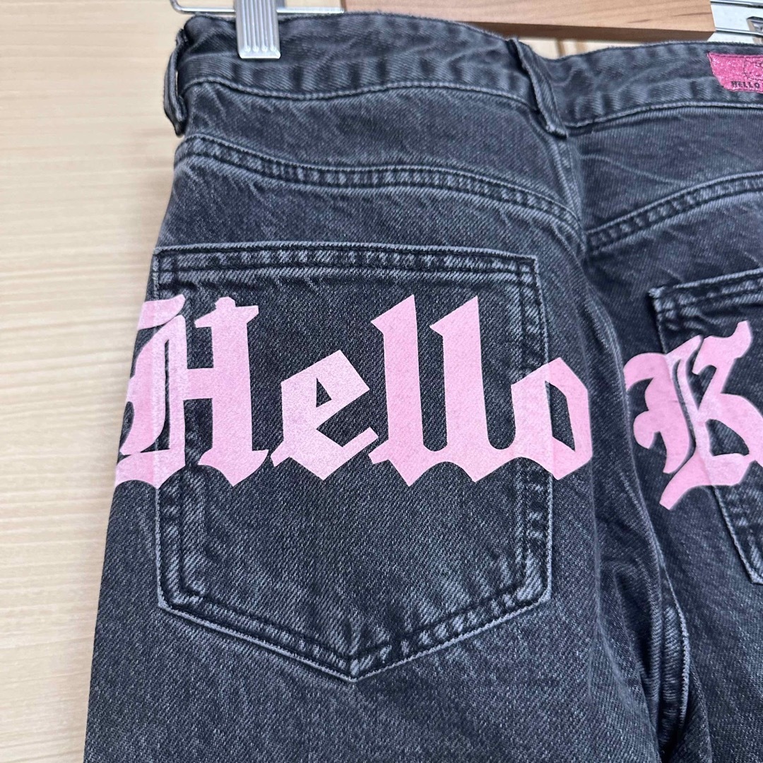 Bershka(ベルシュカ)のBershka ハローキティ デニム レディースのパンツ(デニム/ジーンズ)の商品写真