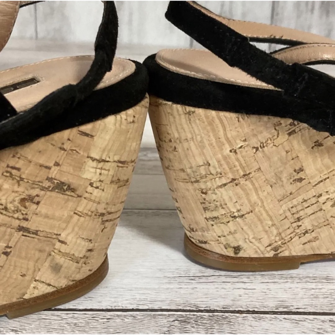 PELLICO(ペリーコ)のペリーコサニー 36  ブラック コルクウェッジ スエード ストラップサンダル レディースの靴/シューズ(サンダル)の商品写真