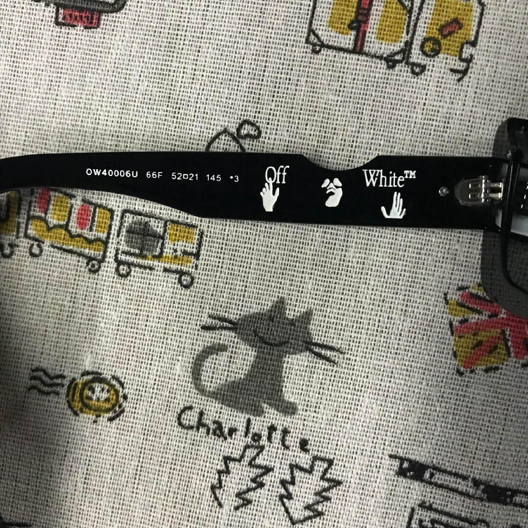 off-white cadyスクエアサングラス 初期ロッド | ns2.psht.or.id