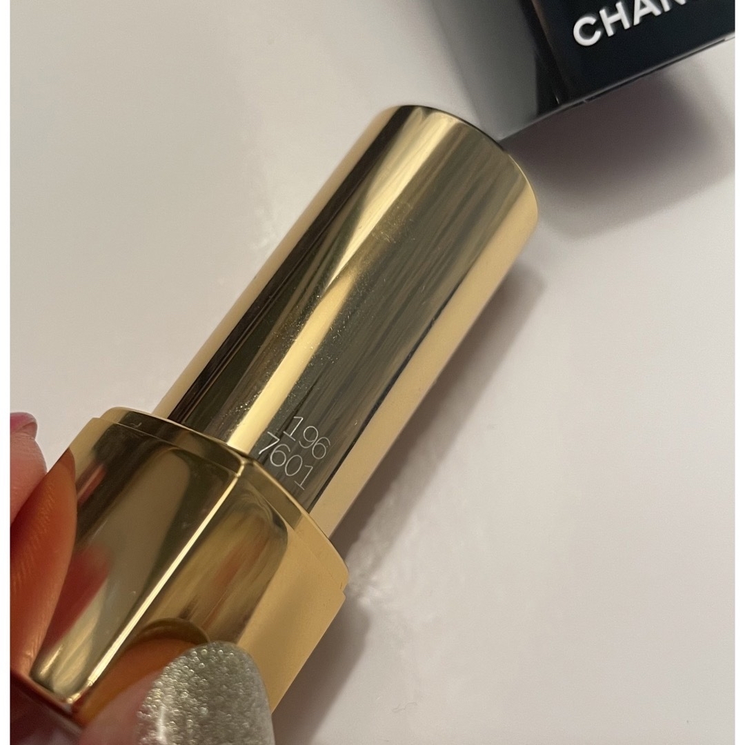 CHANEL(シャネル)のCHANE リップカラー　ルージュ アリュール 196 コスメ/美容のベースメイク/化粧品(口紅)の商品写真