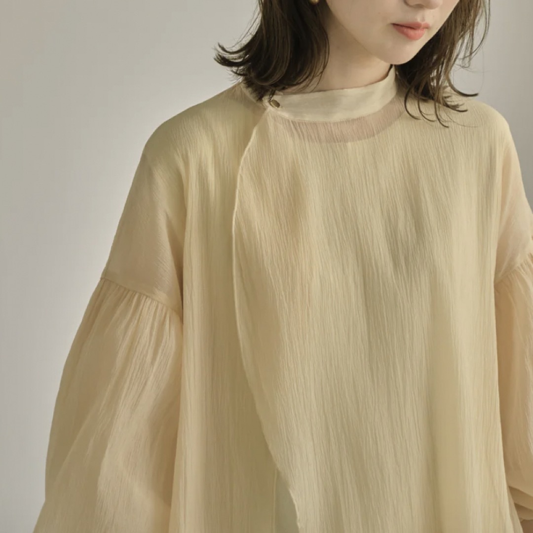 DEUXIEME CLASSE(ドゥーズィエムクラス)の【Èaphi】volume sleeve sheer blouse レディースのトップス(シャツ/ブラウス(長袖/七分))の商品写真