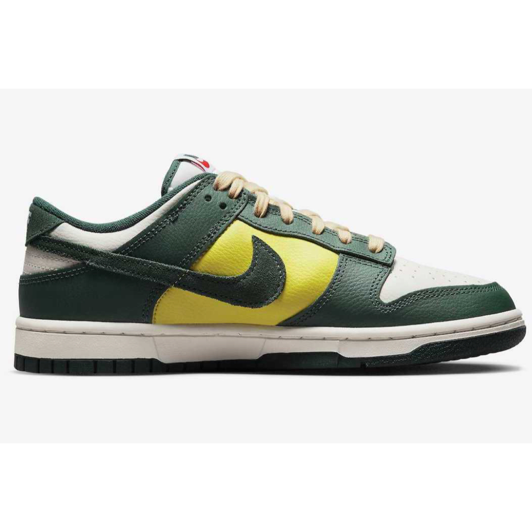 NIKE - Nike WMNS Dunk Low SE 