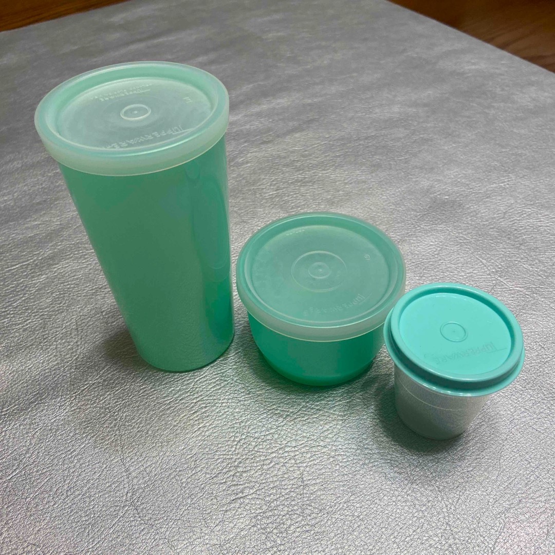 タッパーウェア 緑 3個セット 容器 | フリマアプリ ラクマ