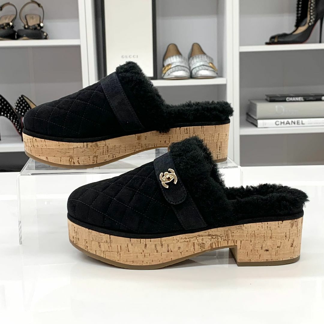 CHANEL - 6552 シャネル スエード ムートン コルク ターンロック サボ