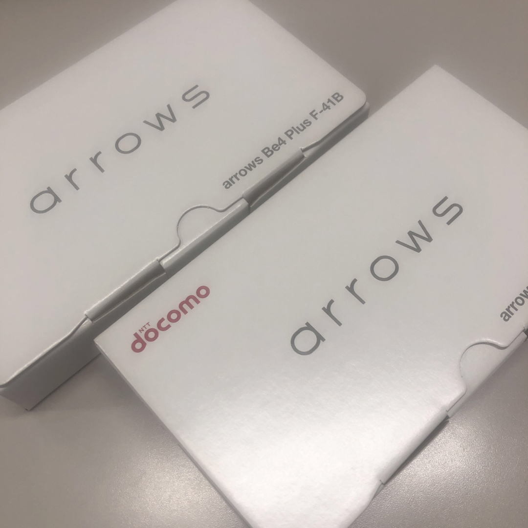 スマートフォン/携帯電話新品未開封　2台セット　arrows be4 plus f-41b 白ブラック