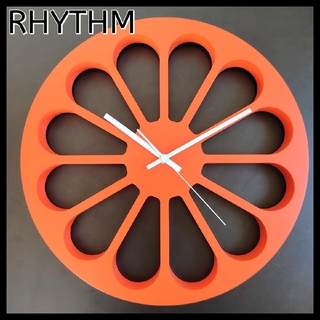 RHYTHM - 【RHYTHM】スタイリッシュな壁掛け時計　オレンジ　アナログ 北欧調 柑橘 橙
