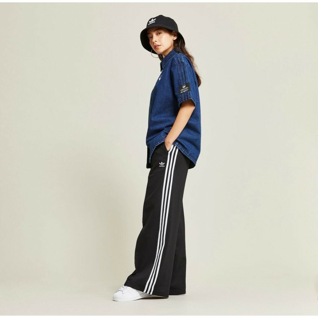 新品タグ付き　adidas originals  ワイドレッグパンツ