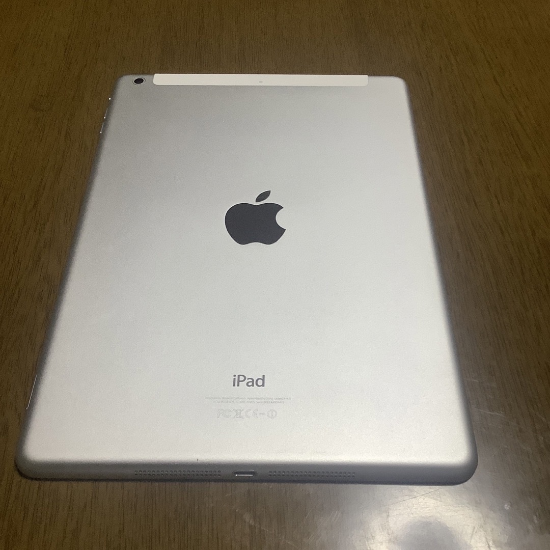 Apple(アップル)のIPad Air Cellular 64GB  スマホ/家電/カメラのPC/タブレット(タブレット)の商品写真