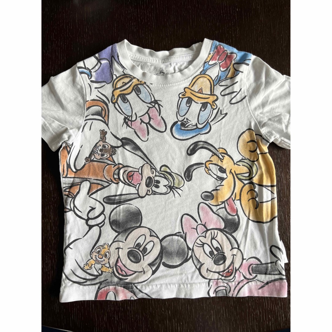 キッズ　子供服　ディズニー　Disney 香港　Tシャツ　ミッキー