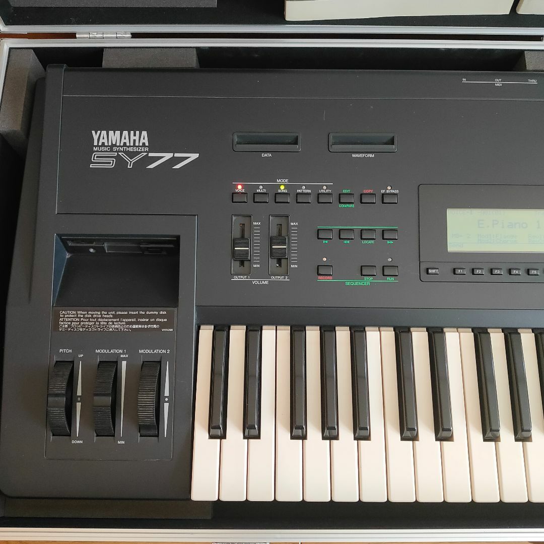 ヤマハ(ヤマハ)のガッキー様　YAMAHA　SY77　ヤマハ　シンセサイザー　定価30万 楽器の鍵盤楽器(キーボード/シンセサイザー)の商品写真