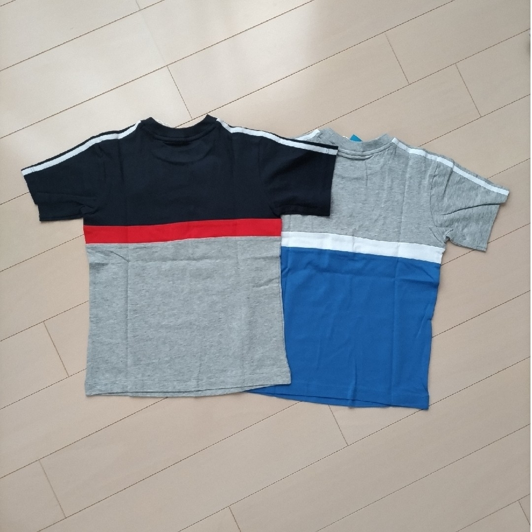 adidas(アディダス)のアディダスＴシャツ２枚 キッズ/ベビー/マタニティのキッズ服男の子用(90cm~)(Tシャツ/カットソー)の商品写真