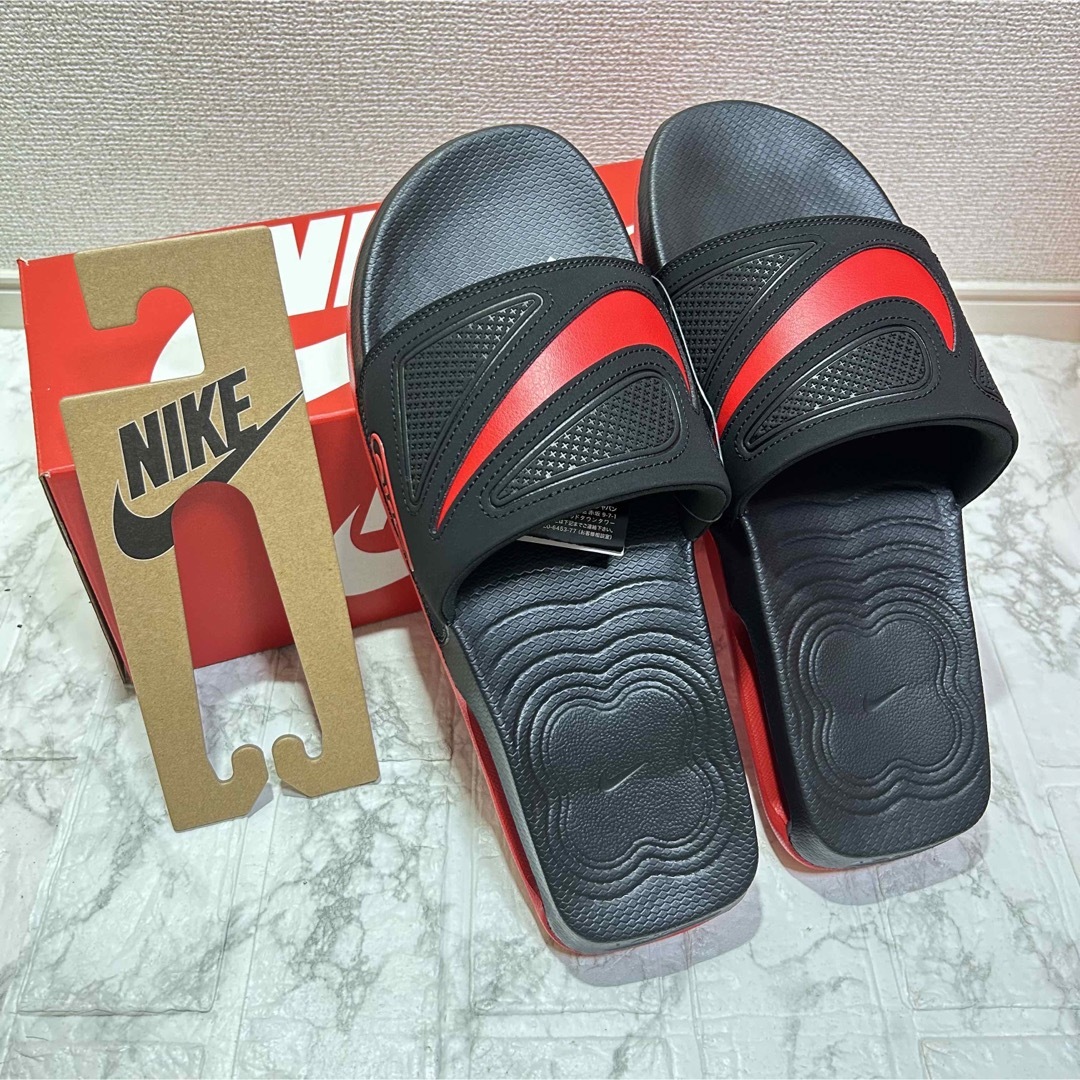 NIKE(ナイキ)の新品 未使用 NIKE AIRMAX CIRRO SLIDE ブラック/レッド メンズの靴/シューズ(サンダル)の商品写真
