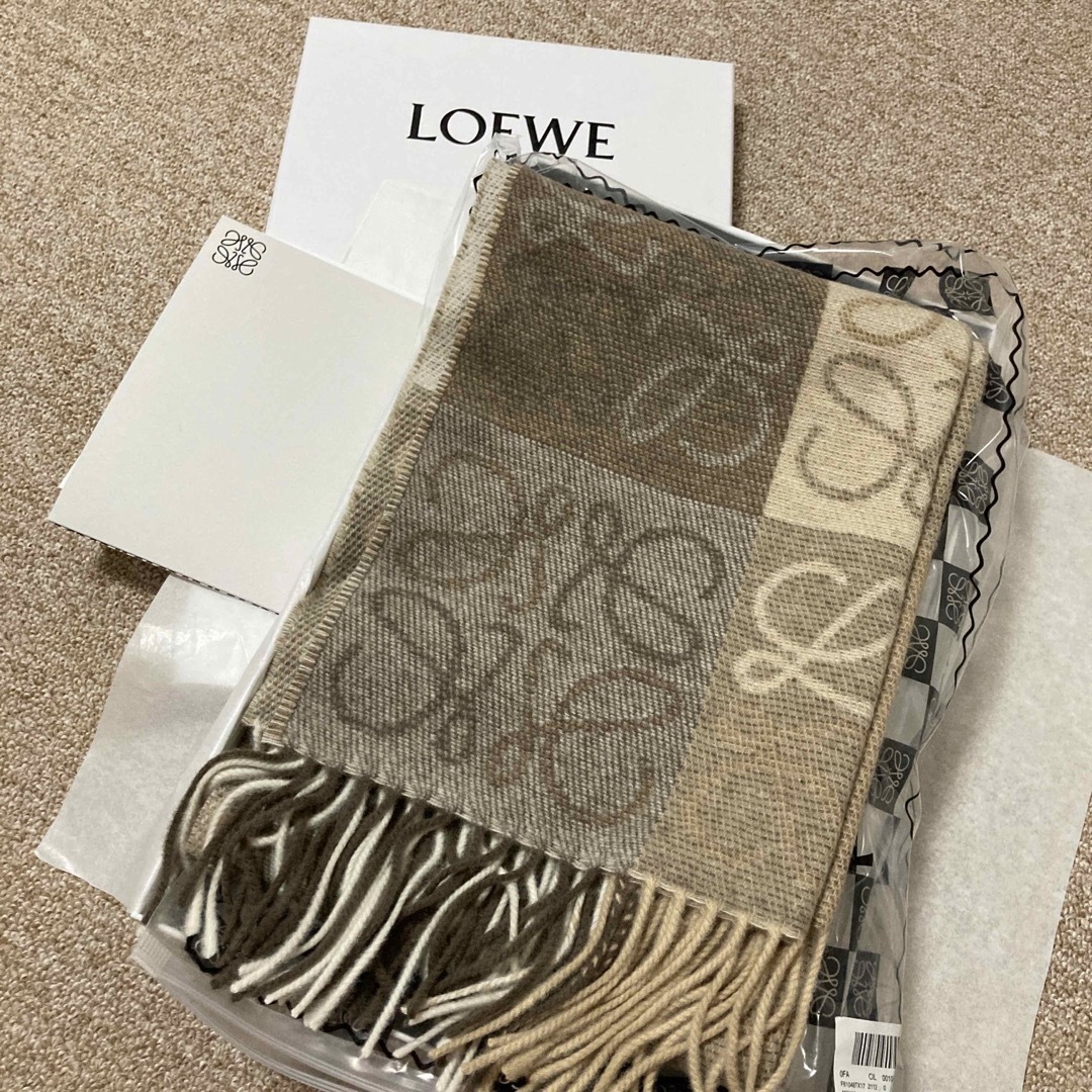 最終値下げ　ロエベLOEWE アナグラムスカーフ　マフラーマフラー