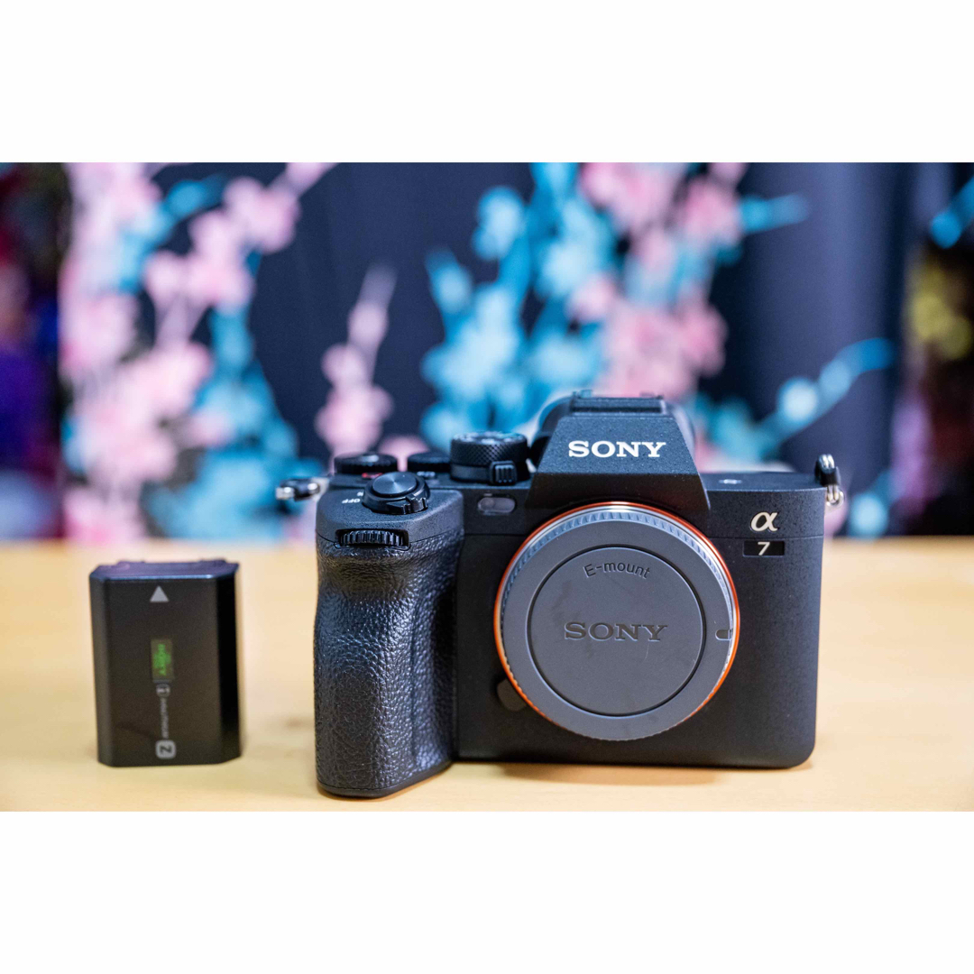 『カメラ屋で査定確認済み』SONY ソニー α7IV ボディ　ミラレースカメラ