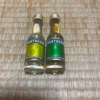 リキュール　シャルトルージュ　グリーン　イエロー　CHARTREUSE ５０ml(リキュール/果実酒)